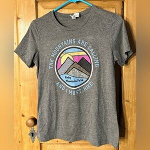 🎉Women’s Rocky Mountain State Park Tee NWOT Size Small